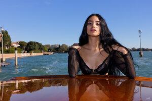 Original 8192 px/ 5464 px