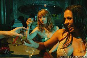 Original 900 px/ 599 px