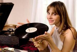 Original 3000 px/ 2009 px