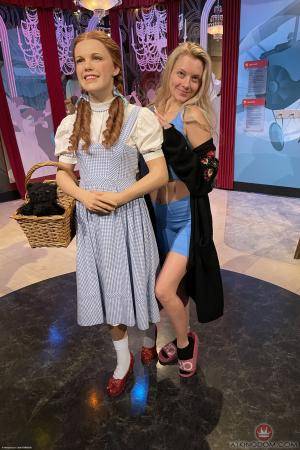 Original 2000 px/ 3000 px