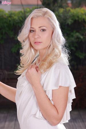 Original 1999 px/ 3000 px