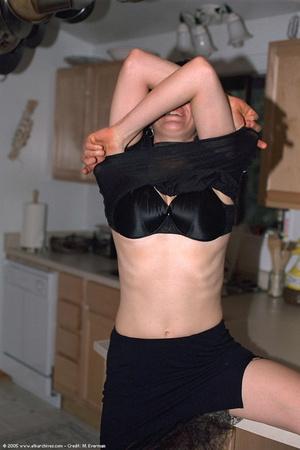 Original 682 px/ 1024 px