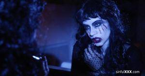 Original 4096 px/ 2160 px