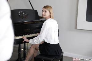 Original 3000 px/ 2000 px