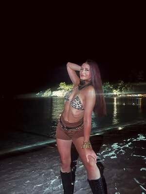 Original 640 px/ 849 px