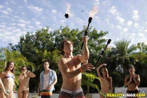 Original 1903 px/ 1269 px