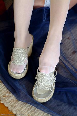 Original 682 px/ 1024 px