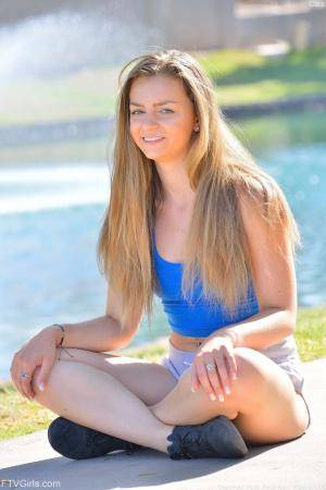 Original 852 px/ 1280 px