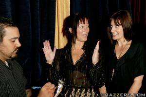 Original 900 px/ 599 px