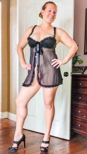 Hotwife Kelli Lingerie Swimwear and Nude