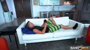 Original 1267 px/ 713 px