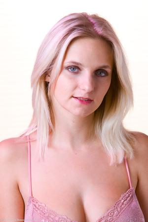 SimonScans Darina Series 2