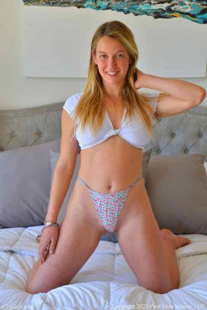 Original 852 px/ 1280 px