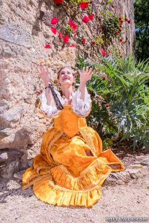 Original 1067 px/ 1600 px