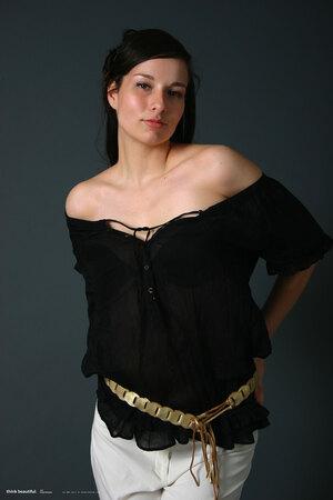 Original 2048 px/ 3072 px