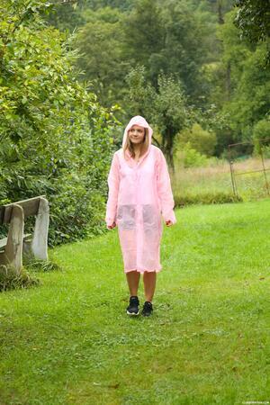 #ClubSeventeen Lucette Nice - Fingering in the rain