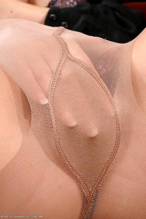 Original 681 px/ 1024 px