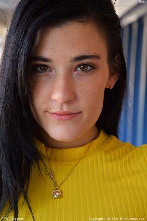 Original 852 px/ 1280 px