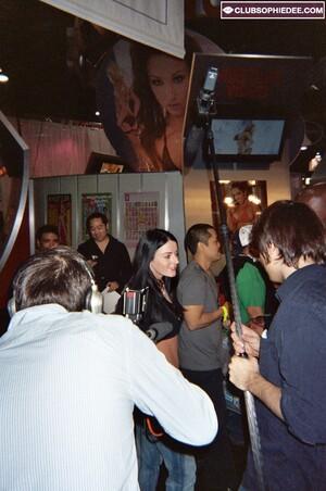 Original 679 px/ 1024 px