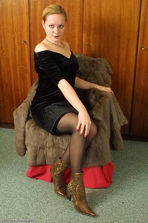 Original 682 px/ 1024 px