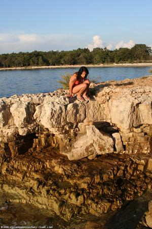 Original 682 px/ 1024 px