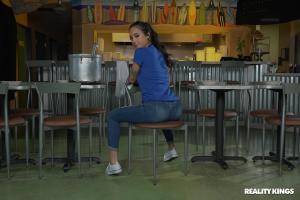 Original 2999 px/ 2000 px