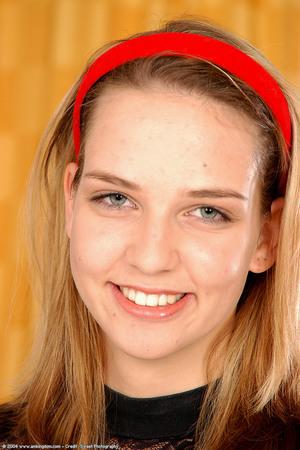 Original 682 px/ 1024 px