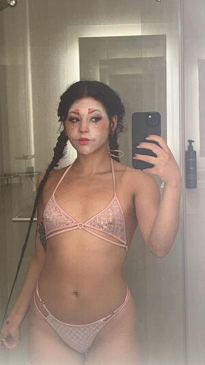 Original 1152 px/ 2048 px