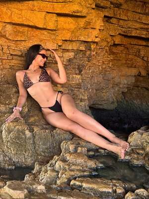 Original 640 px/ 853 px