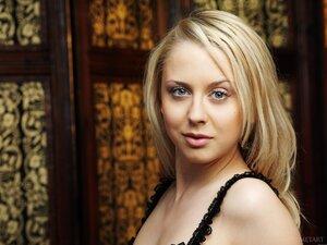 Original 2048 px/ 1533 px