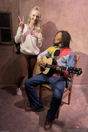 Original 2000 px/ 3000 px