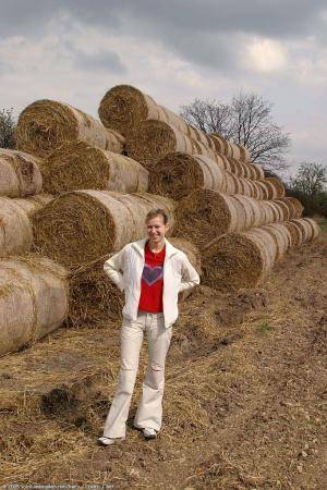 Original 682 px/ 1024 px