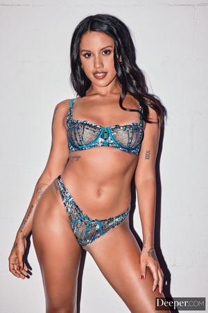 Original 2000 px/ 2998 px