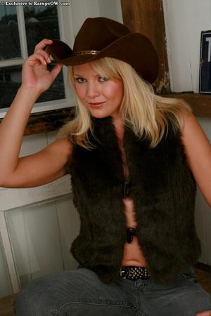 Original 682 px/ 1024 px