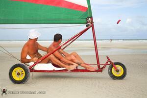 Original 2100 px/ 1399 px