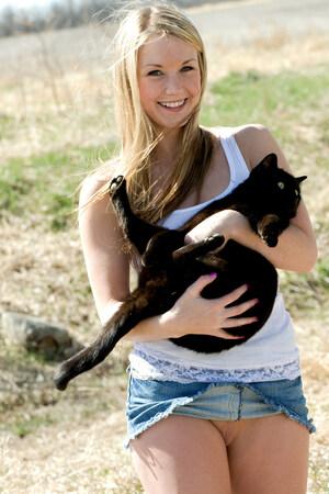 Original 1365 px/ 2048 px