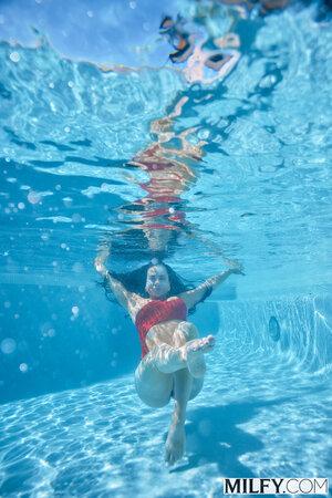 Original 2000 px/ 2999 px