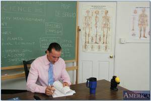 Original 850 px/ 571 px