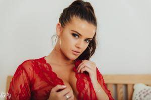 Original 4500 px/ 3000 px