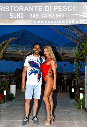 Original 1403 px/ 2048 px