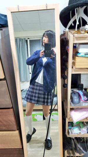 Original 383 px/ 680 px