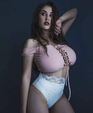 Original 750 px/ 907 px