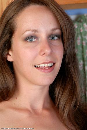 Original 687 px/ 1024 px