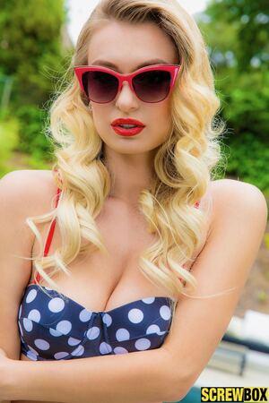 Original 854 px/ 1280 px