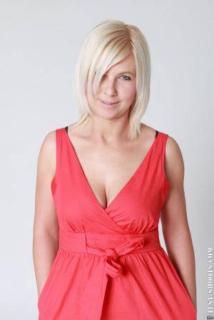 Original 854 px/ 1280 px