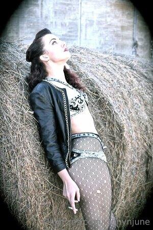 Original 640 px/ 960 px