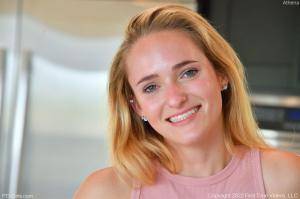 Original 1280 px/ 852 px