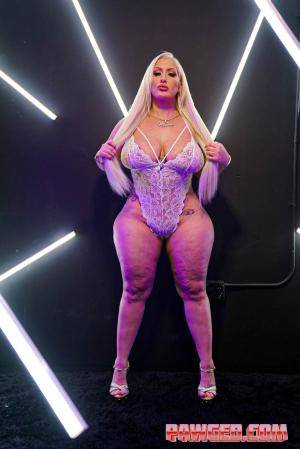 Original 1067 px/ 1600 px