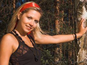 Original 1045 px/ 781 px