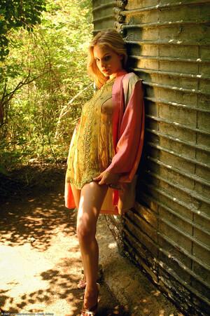 Original 1021 px/ 1536 px